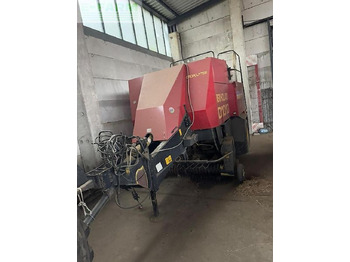 Square baler NEW HOLLAND