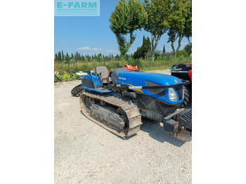 Farm tractor NEW HOLLAND T4000