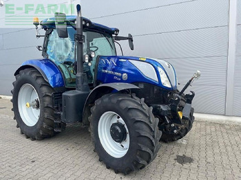 Farm tractor NEW HOLLAND T7.225