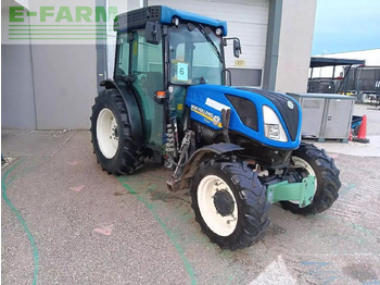 Farm tractor NEW HOLLAND T4