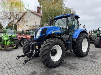 Farm tractor NEW HOLLAND T7.200