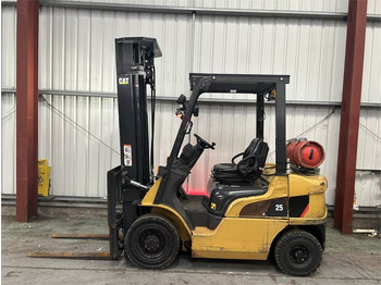 LPG forklift CATERPILLAR GP