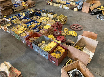 Spare parts NEW HOLLAND