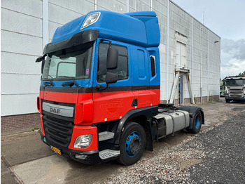 Tractor truck DAF CF 400