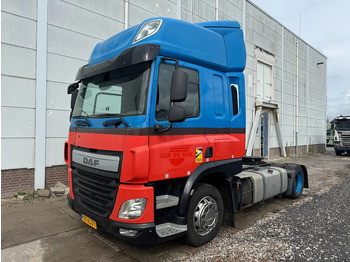 Tractor truck DAF CF 400