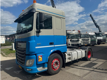 Tractor truck DAF XF 460