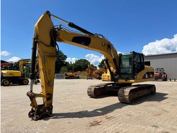 Crawler excavator CAT 323 D L: picture 3