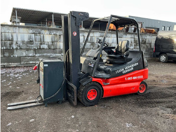 Forklift LINDE E25