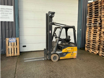 Forklift LINDE E16