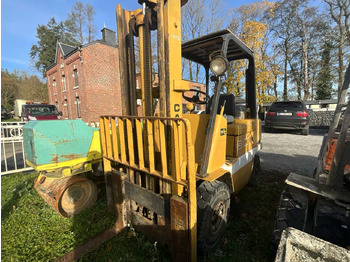 Forklift CATERPILLAR