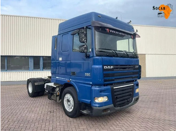 Tractor truck DAF XF 105 460