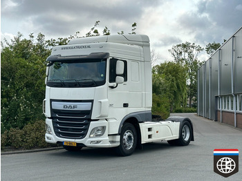 Tractor truck DAF XF 460