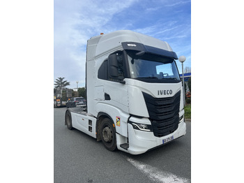 Tractor truck IVECO
