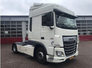 Tractor truck DAF XF 460