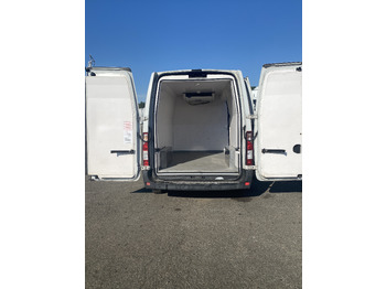 Refrigerated delivery van for transportation of food RENAULT MASTER: picture 3 Refrigerated delivery van for transportation of food RENAULT MASTER: picture 3