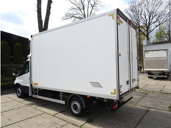 Refrigerated delivery van Iveco Daily: picture 4