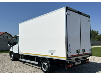 Refrigerated delivery van Iveco Daily: picture 3