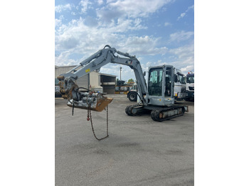 Mini excavator CATERPILLAR 305E2