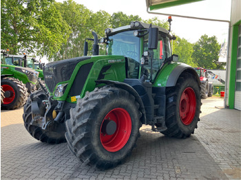 Farm tractor FENDT 826 Vario