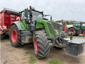 Farm tractor FENDT 828 Vario