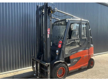 Electric forklift LINDE E