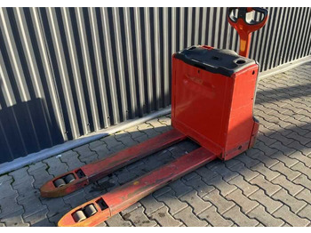 Pallet truck LINDE T18