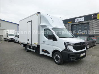 Closed box van RENAULT Master