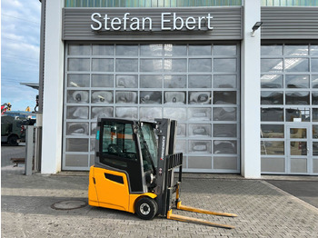 Electric forklift JUNGHEINRICH EFG