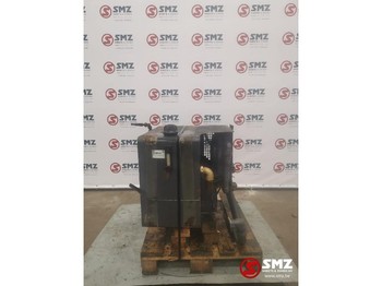 Hydraulic tank