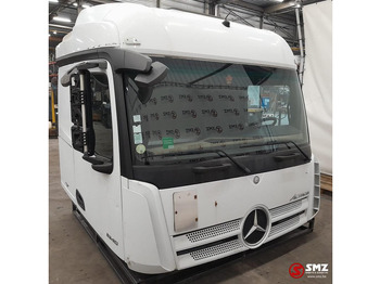 Cab and interior MERCEDES-BENZ