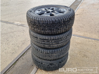 Tire NISSAN