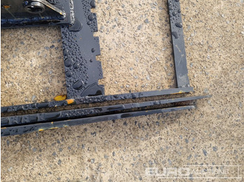 Attachment for Excavator Unused Pallet Forks to suit Mini Excavator: picture 5 Attachment for Excavator Unused Pallet Forks to suit Mini Excavator: picture 5