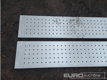 Material handling equipment Unused 8' Aluminium Loading Ramp (2 of): picture 5