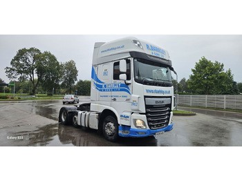 Tractor truck DAF XF 105 460