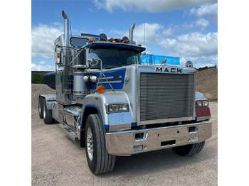 Mack Superliner leasing Mack Superliner: picture 2