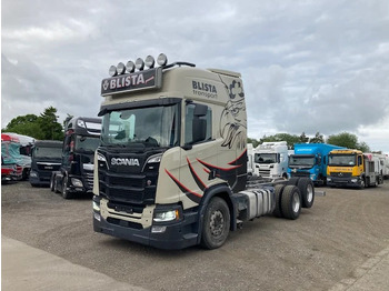 Cab chassis truck SCANIA R 650