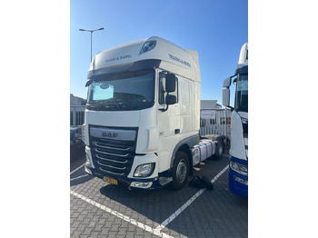 Tractor truck DAF XF 460