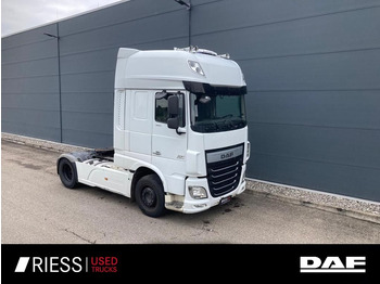 Tractor truck DAF XF 460