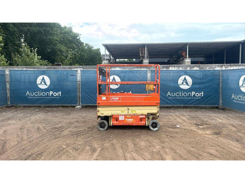 Scissor lift JLG