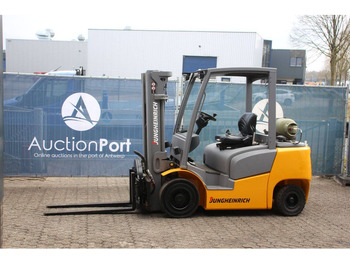 LPG forklift