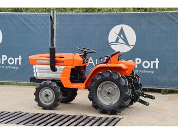 Farm tractor Kubota B1400DT: picture 3