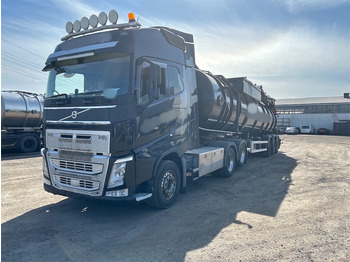 Truck VOLVO