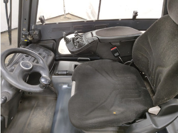 Electric forklift Linde E30HL-01/600: picture 3
