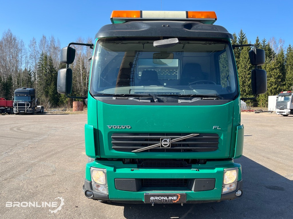 2010 VOLVO FL 260 Puksiir - Dropside/ Flatbed truck: picture 3 2010 VOLVO FL 260 Puksiir - Dropside/ Flatbed truck: picture 3