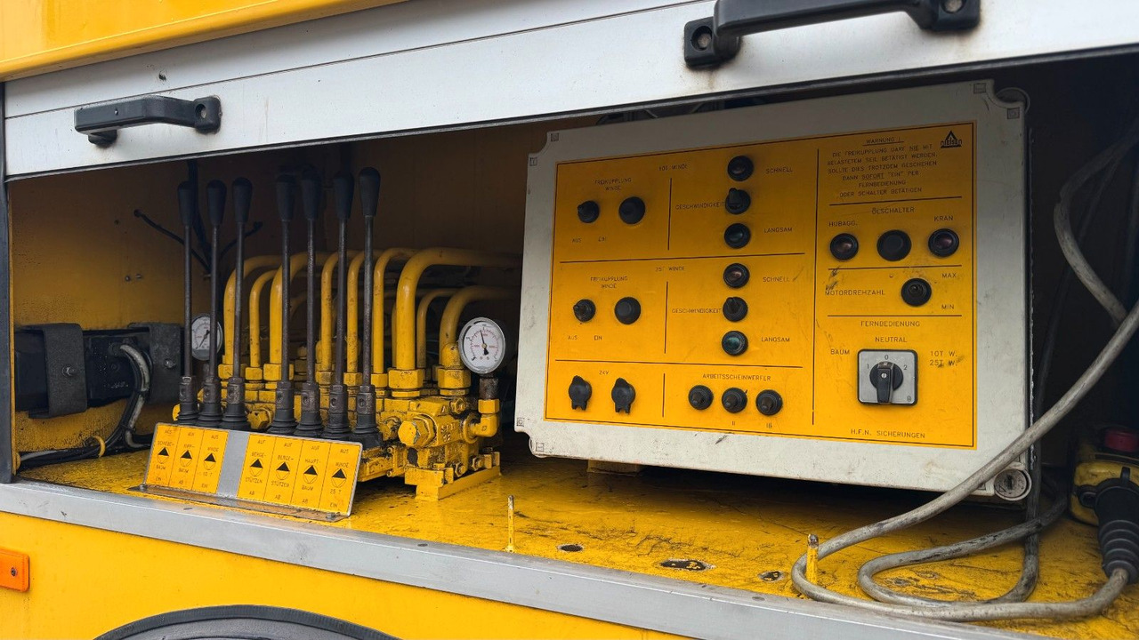 MAN 35.463 Abschleppwagen Kran LKW Berger Wilk WR25 - Tow truck: picture 5 MAN 35.463 Abschleppwagen Kran LKW Berger Wilk WR25 - Tow truck: picture 5