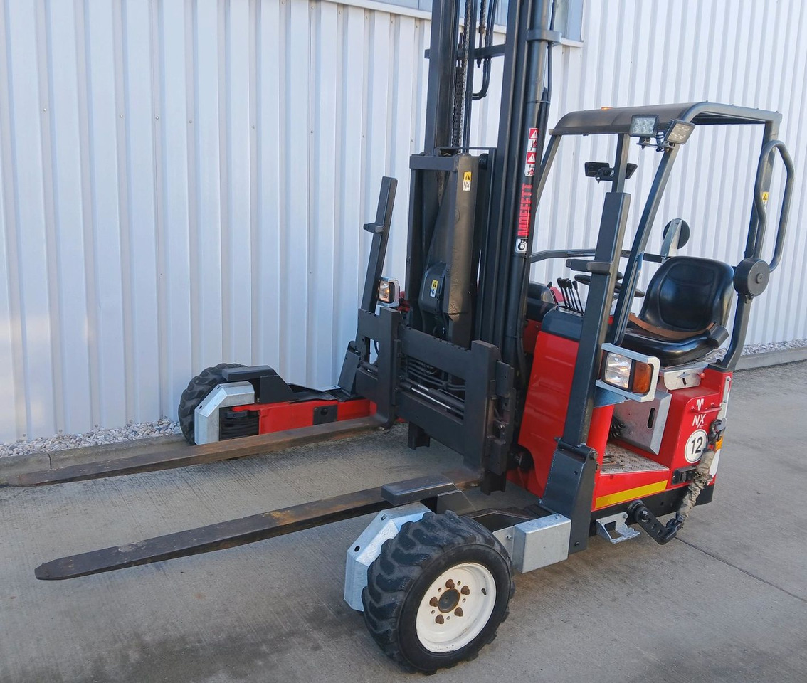 Moffett 4 Wege Mitnahmestapler M4 25.4 /ALLRAD nur 650h - Truck mounted forklift: picture 2 Moffett 4 Wege Mitnahmestapler M4 25.4 /ALLRAD nur 650h - Truck mounted forklift: picture 2