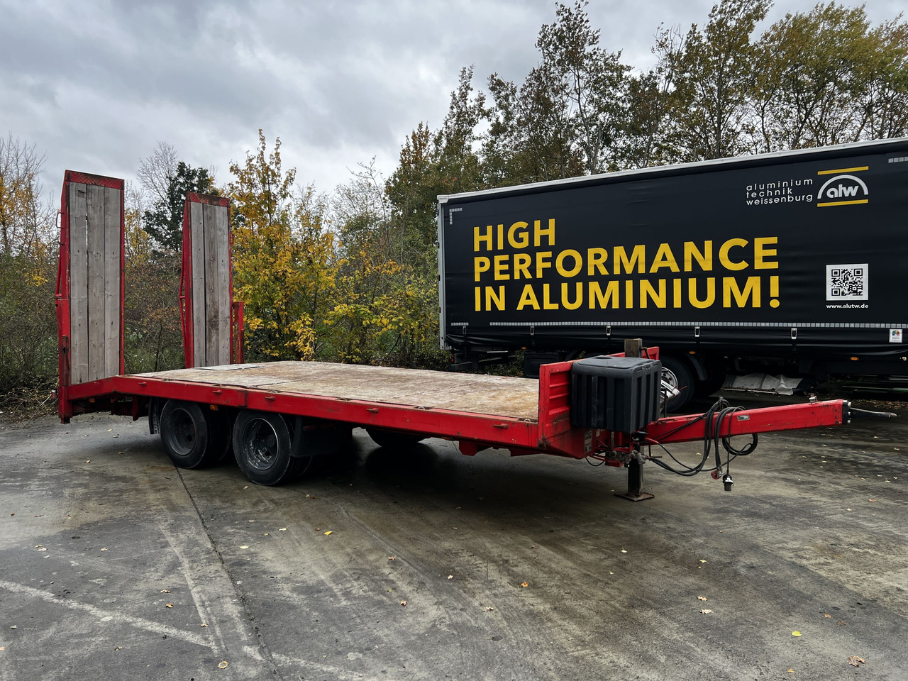 Blomenroehr 682/13800  13,8 t Tandemtieflader - Low loader trailer: picture 1 Blomenroehr 682/13800  13,8 t Tandemtieflader - Low loader trailer: picture 1