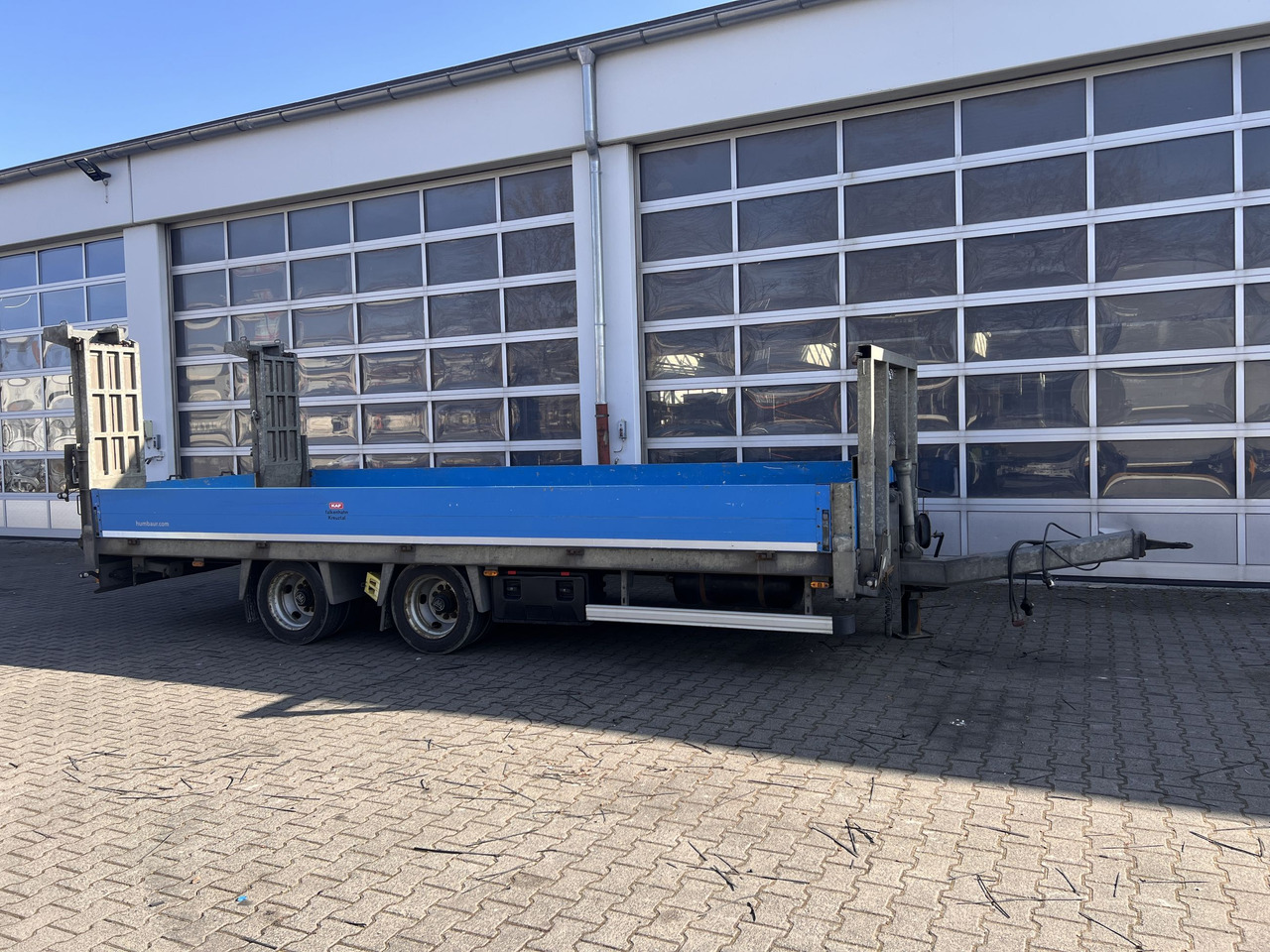 Humbaur HBTZ 136224 TA-BS 13,6 t Tandemtieflader - Low loader trailer: picture 1 Humbaur HBTZ 136224 TA-BS 13,6 t Tandemtieflader - Low loader trailer: picture 1