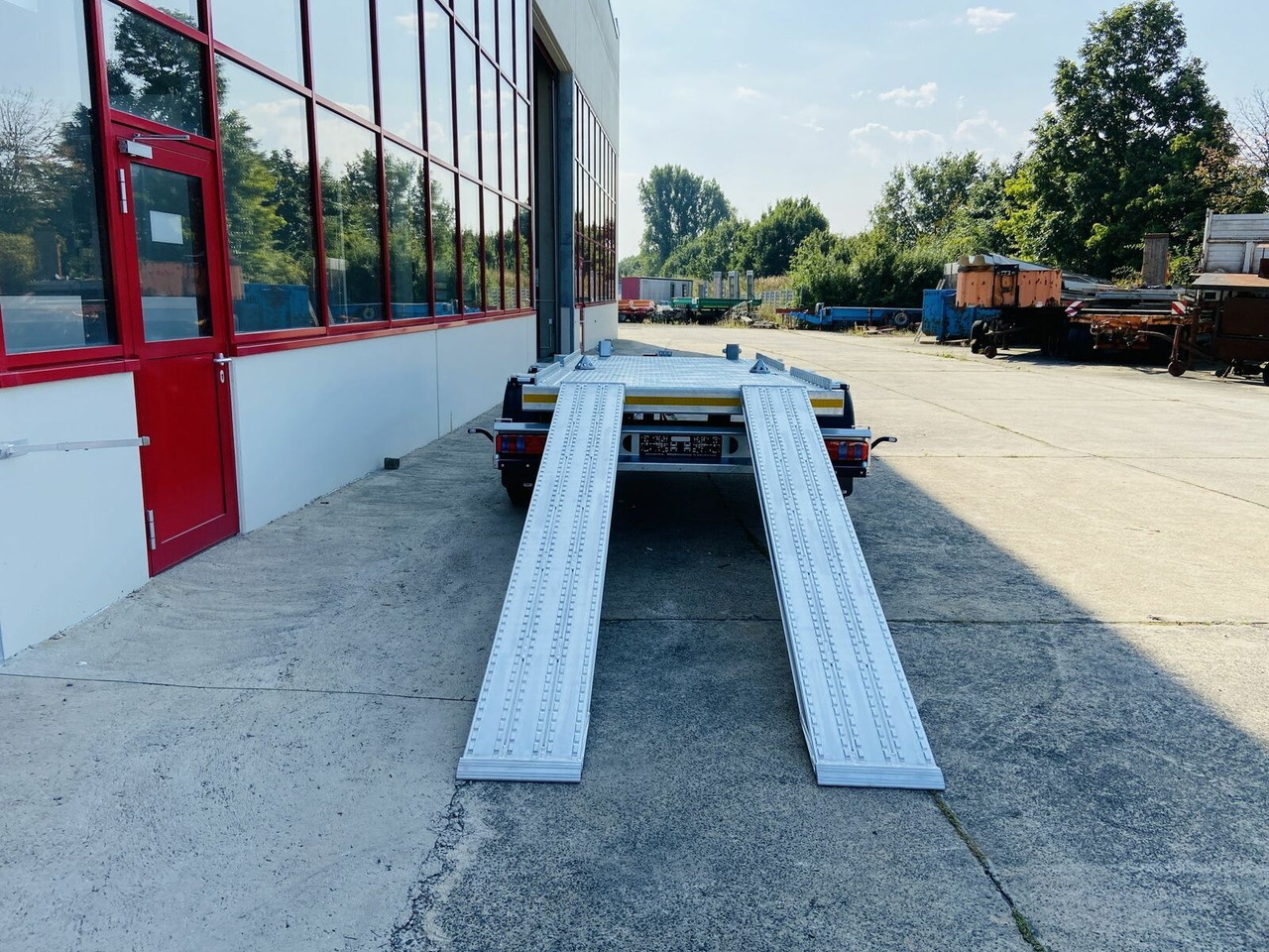 Roll-off/ Skip trailer Möslein  14 t Tandem- Absetzmuldenanhänger,geschlossenen: picture 7
