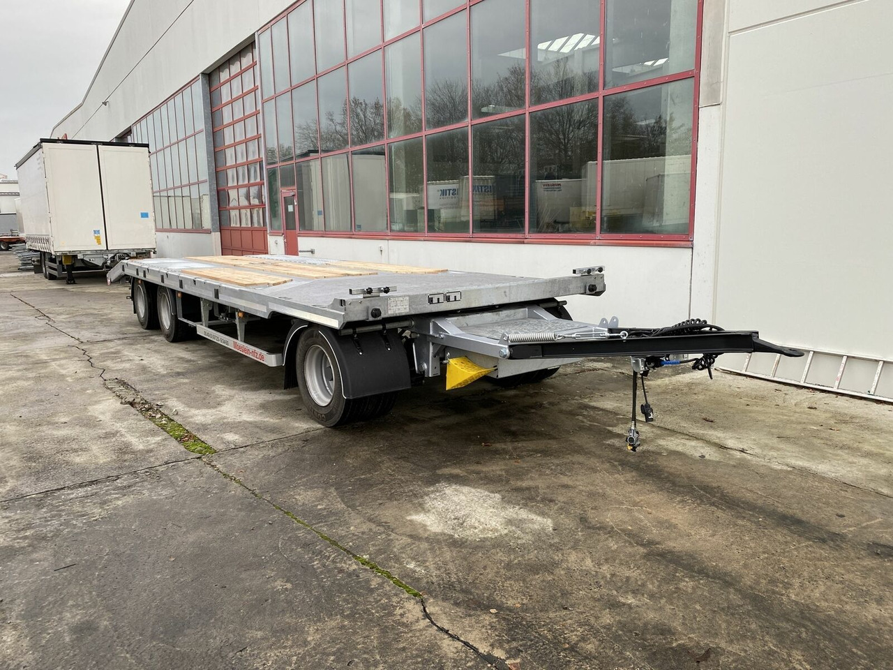 Möslein 3 Achs Tieflader gerader Ladefläche 8,10 m,Neuf - Low loader trailer: picture 4 Möslein 3 Achs Tieflader gerader Ladefläche 8,10 m,Neuf - Low loader trailer: picture 4